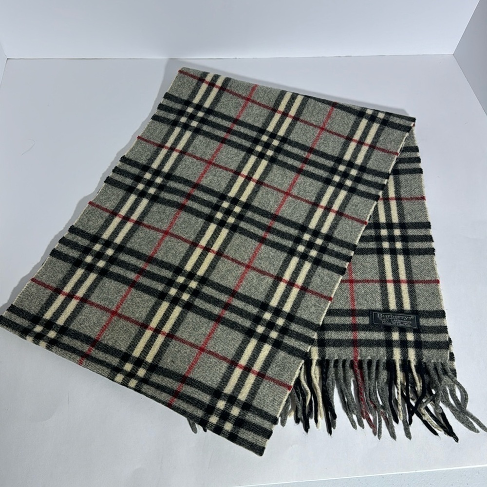 BURBERRY SCARF - 100% Lambswool
